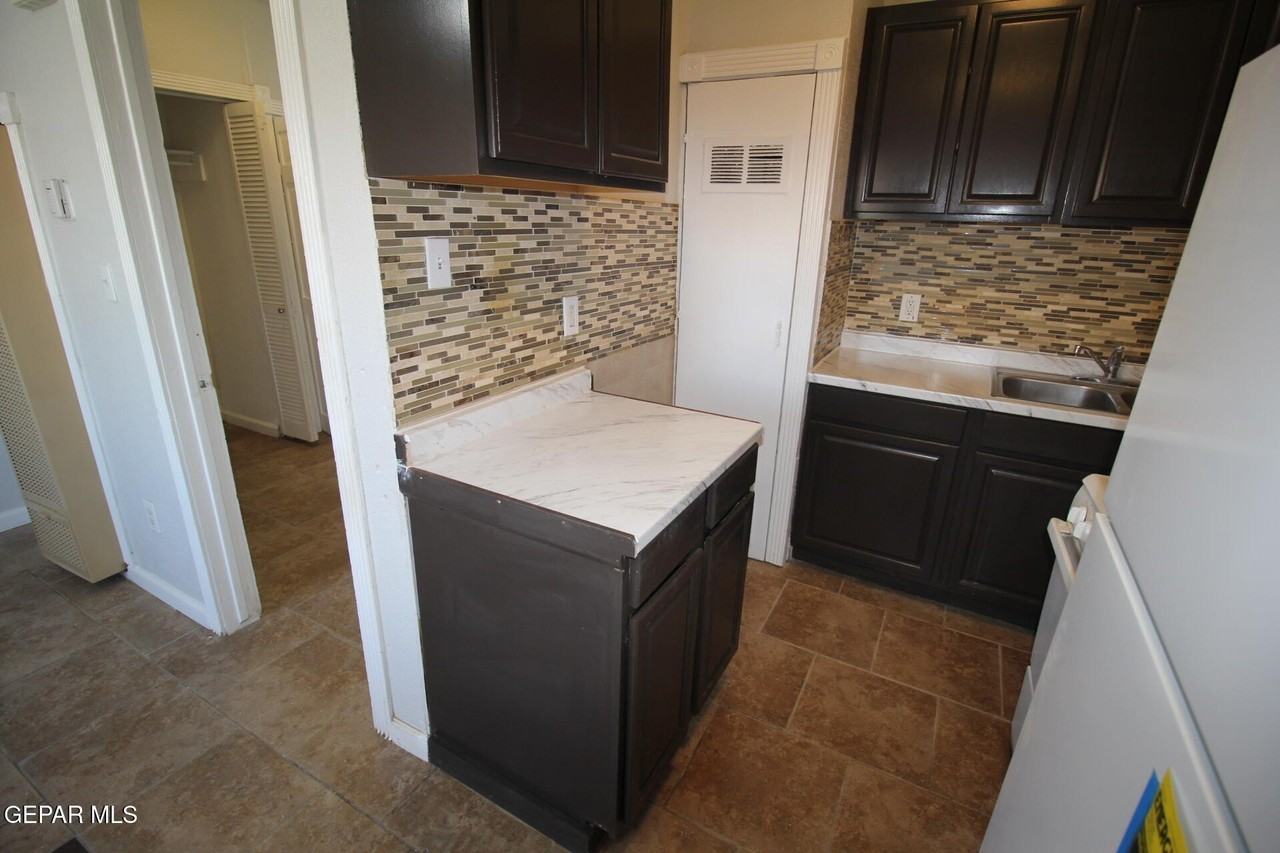 8903 Old County Dr Apt A #A - Photo 6 of 50