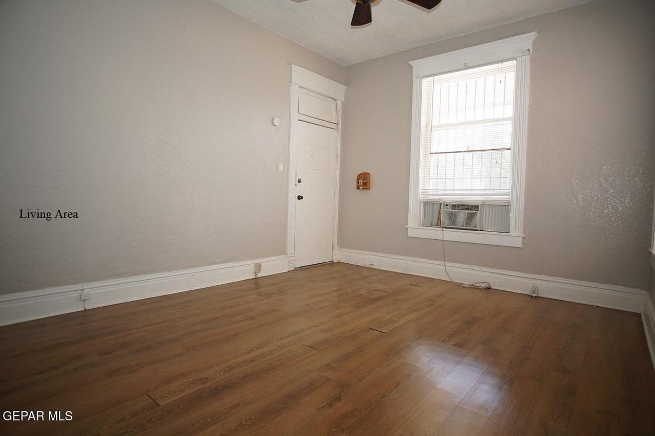 219 W Rio Grande Ave Apt 1 #1 - Photo 4 of 12