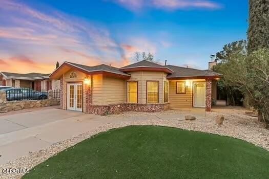 12052 Bellows Ct - Photo 3 of 31