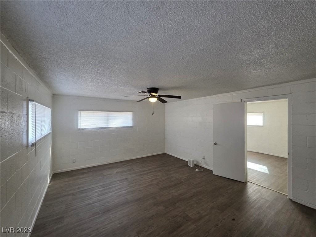 301 Lance Ave - Photo 4 of 14