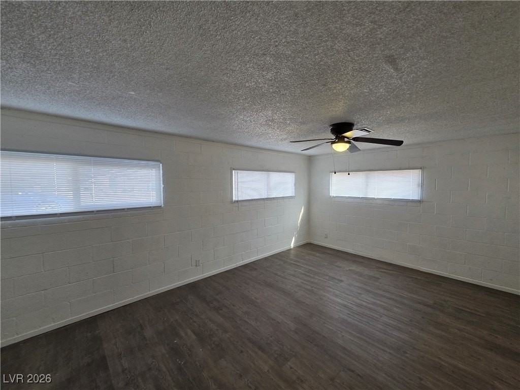 301 Lance Ave - Photo 6 of 14