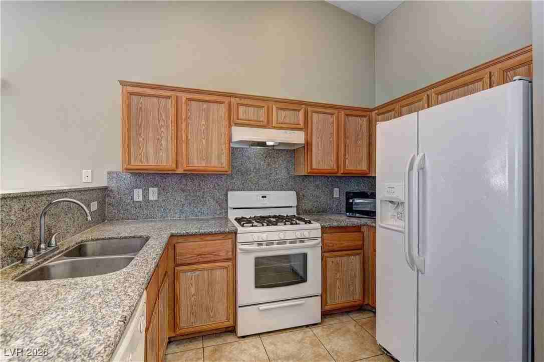 3328 Strawberry Roan Rd - Photo 7 of 11