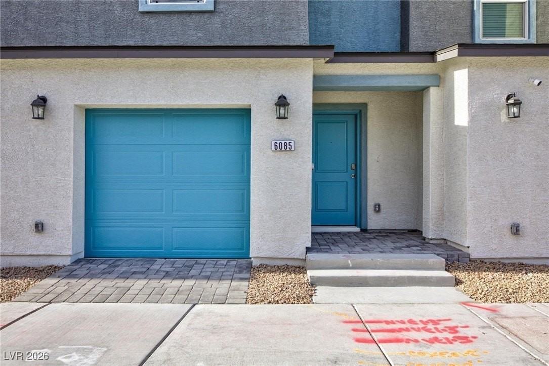 6085 Lily Garden St - Photo 3 of 31