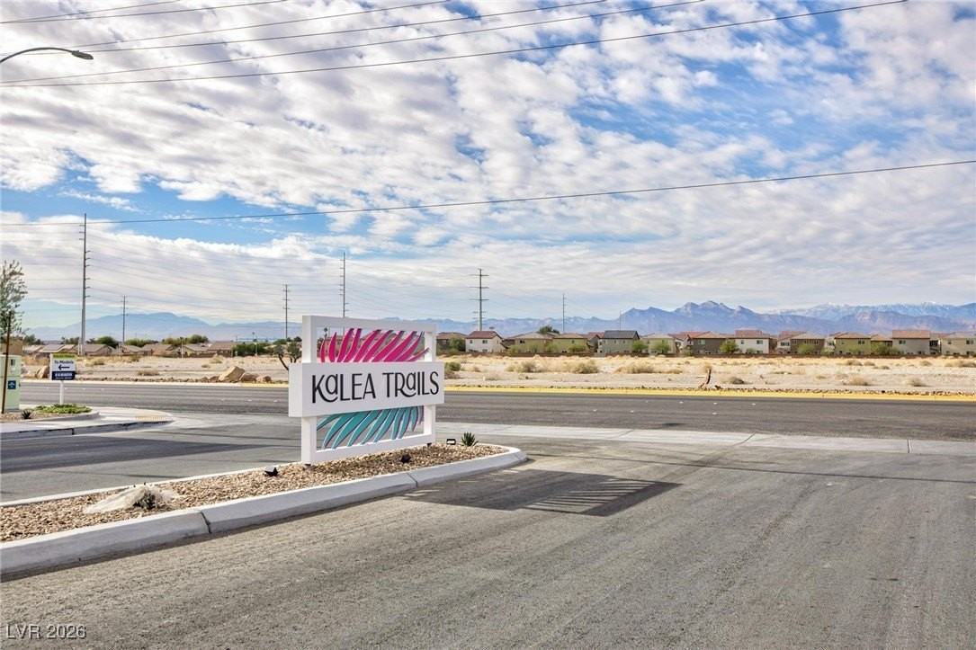 6085 Lily Garden St - Photo 6 of 31