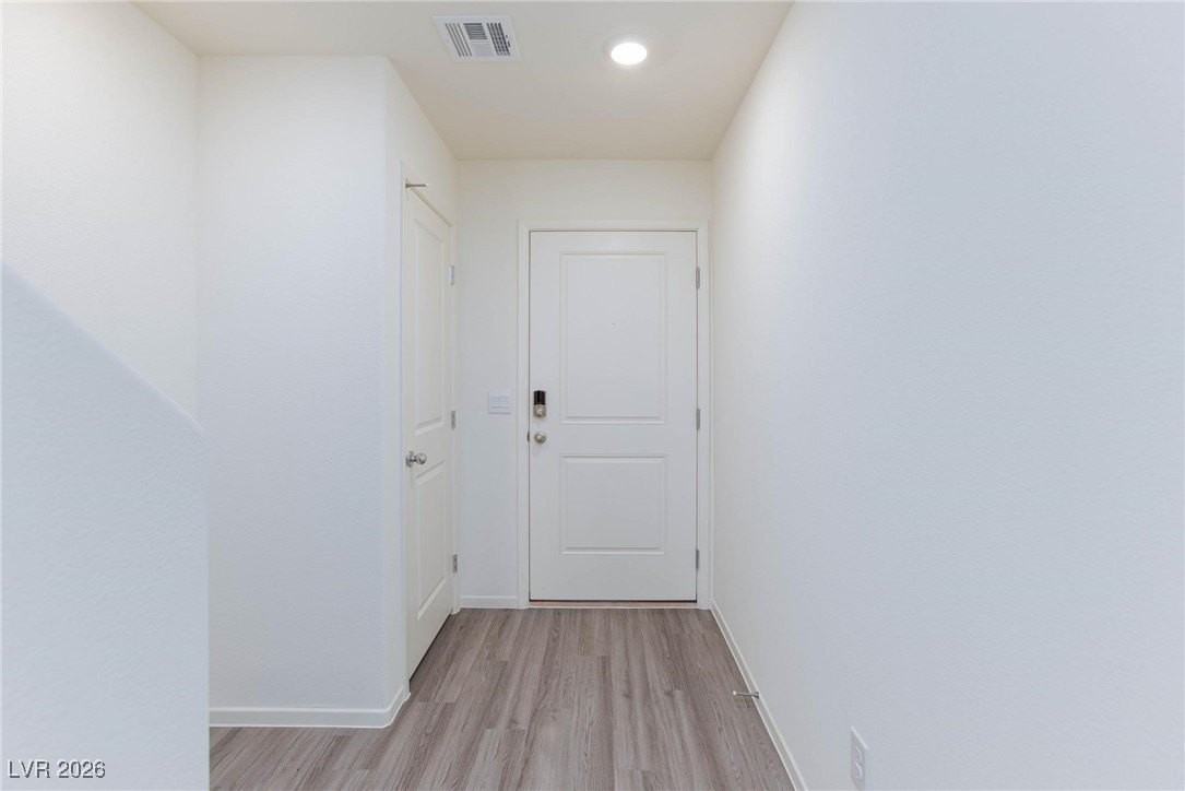 6085 Lily Garden St - Photo 7 of 31