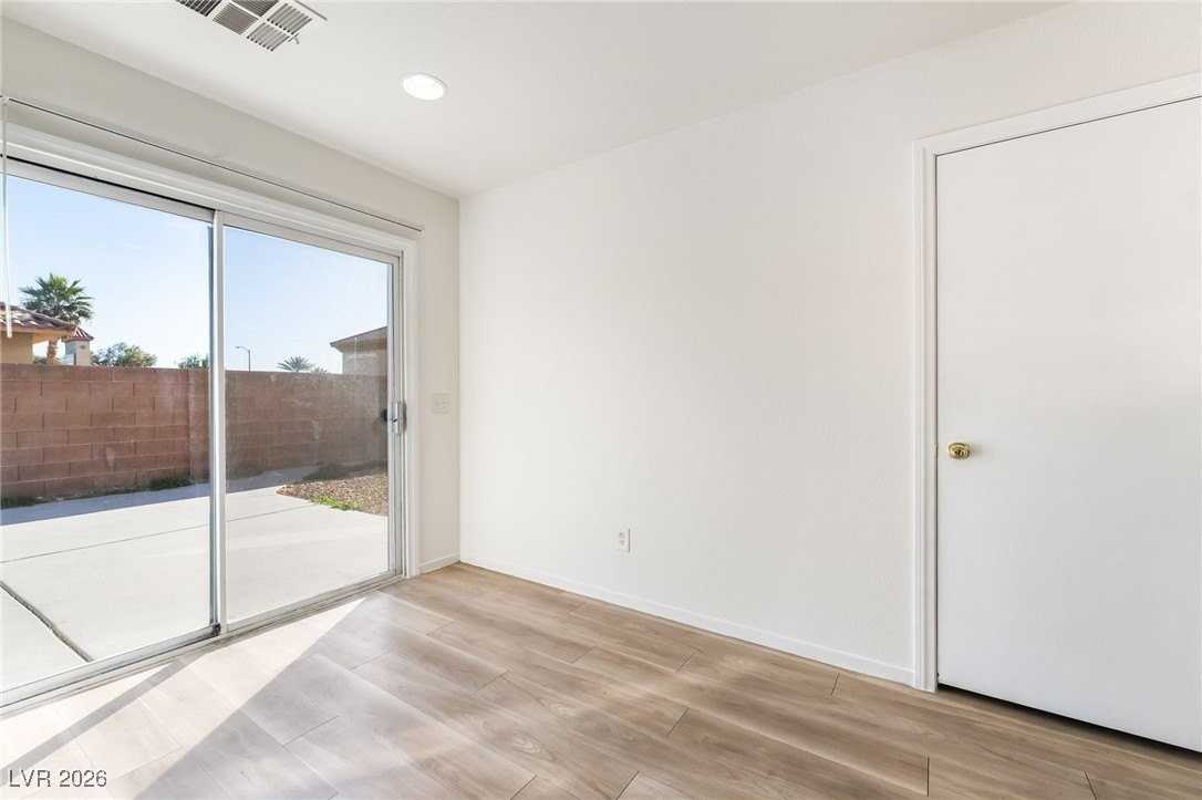 5474 Jacobs Field St - Photo 7 of 16