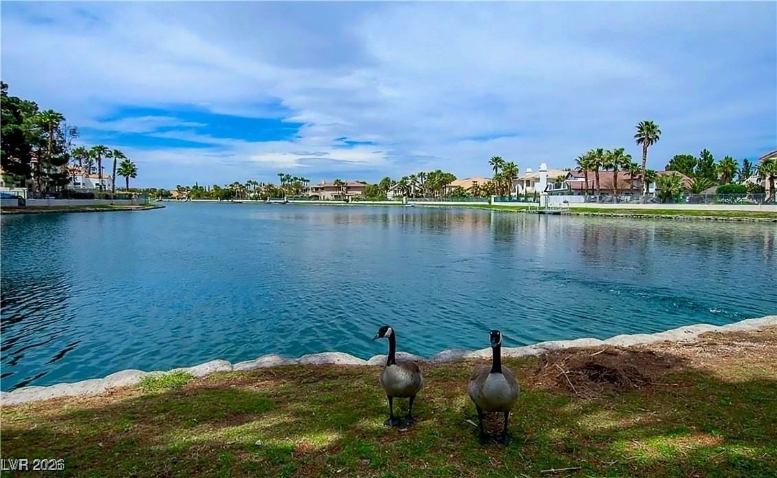 2528 Huber Heights Dr - Photo 3 of 45