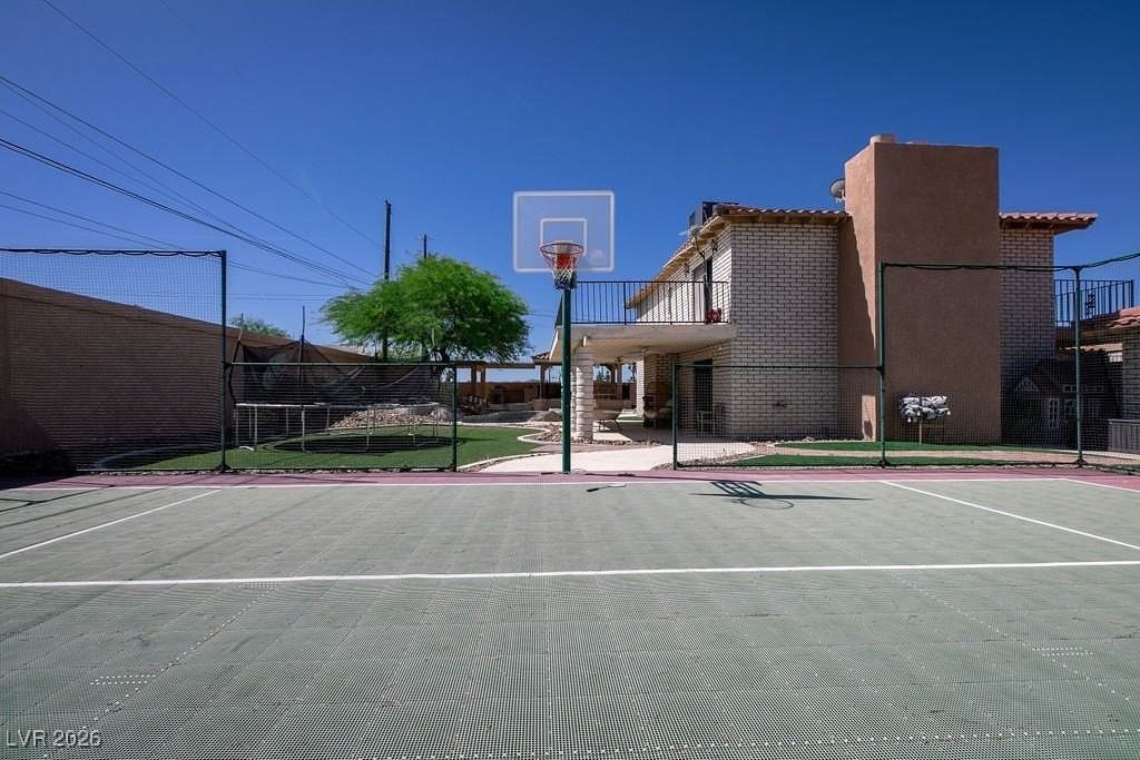 464 Benedict Dr - Photo 4 of 26