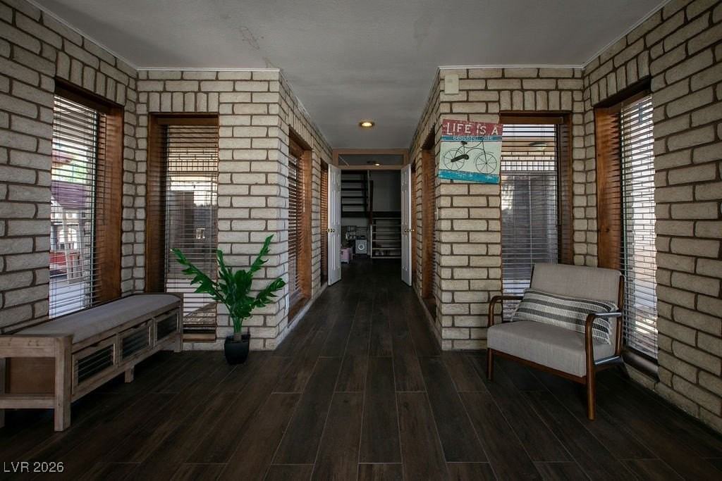 464 Benedict Dr - Photo 5 of 26