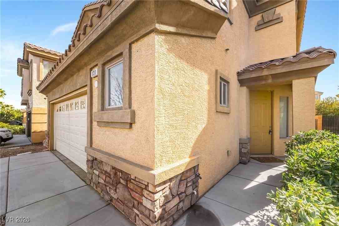 131 Water Hazard Ln - Photo 4 of 37