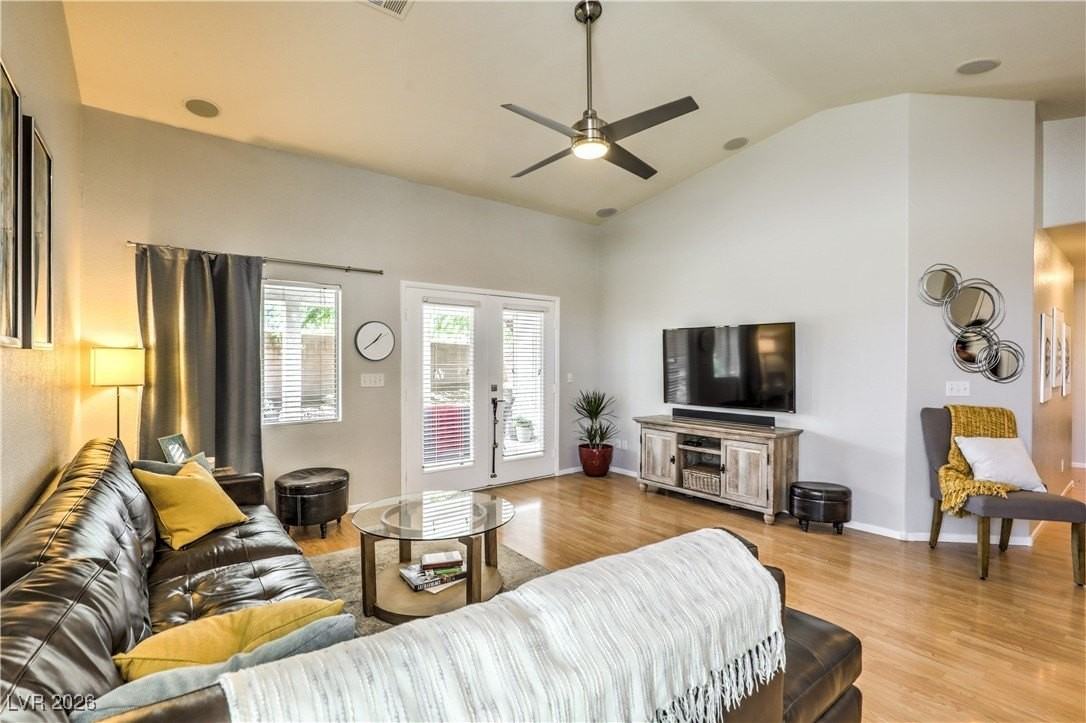 2317 Mountain Sunset Ave - Photo 5 of 26