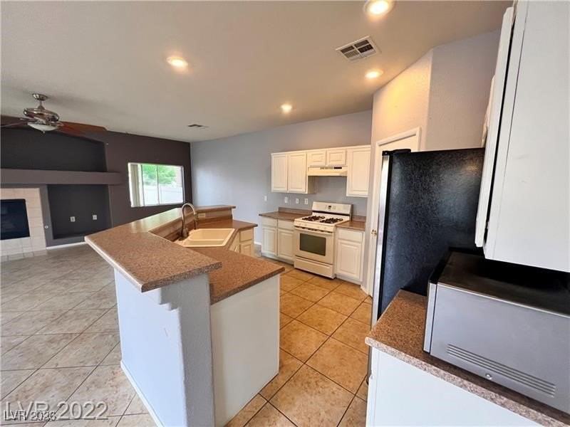 6024 Mustang Breeze Trl #103 - Photo 3 of 15