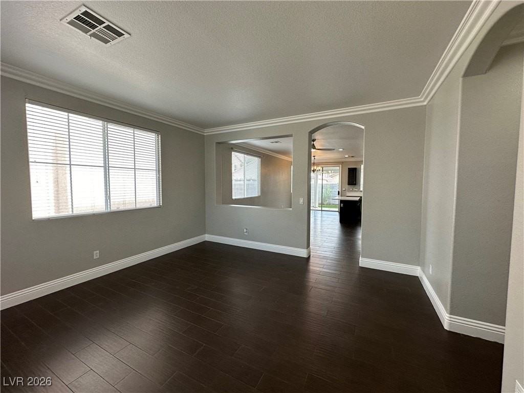 5648 Deer Run Ct - Photo 4 of 27