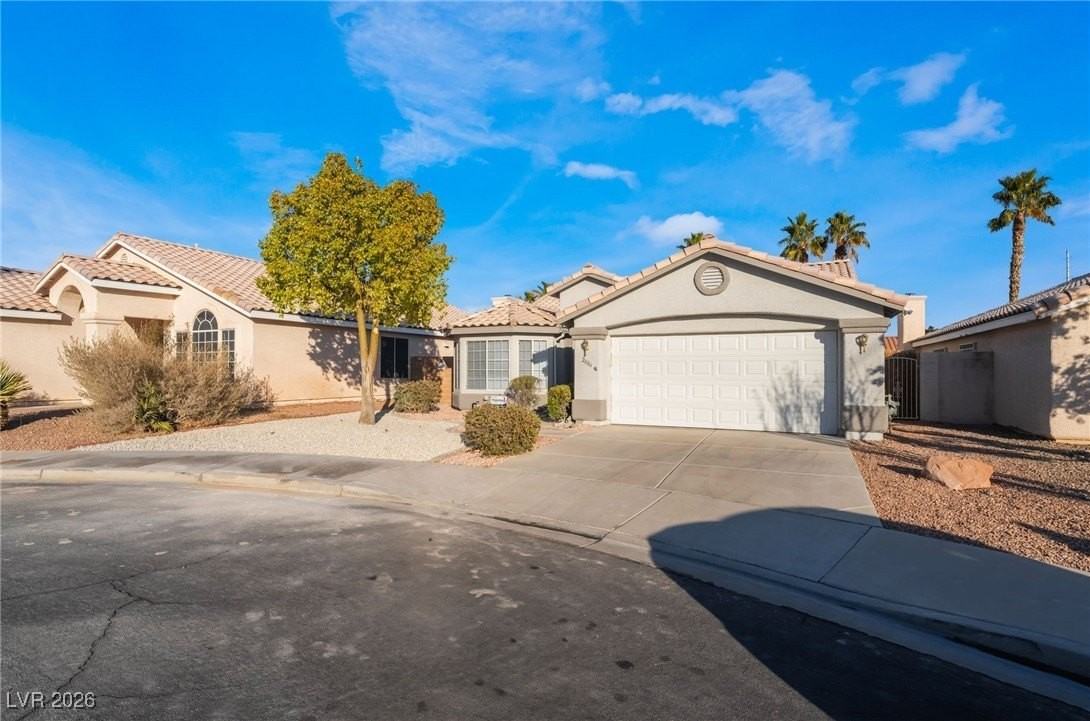 2004 Diamond Brook Ct - Photo 2 of 36