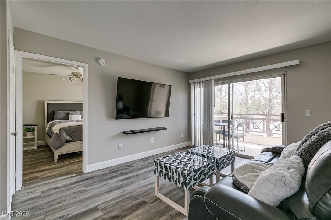 8070 W Russell Rd #2136