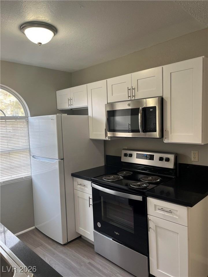 3150 Soft Breezes Dr #2179 - Photo 5 of 11