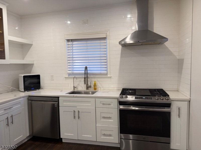 11 Pine St - Photo 3 of 21