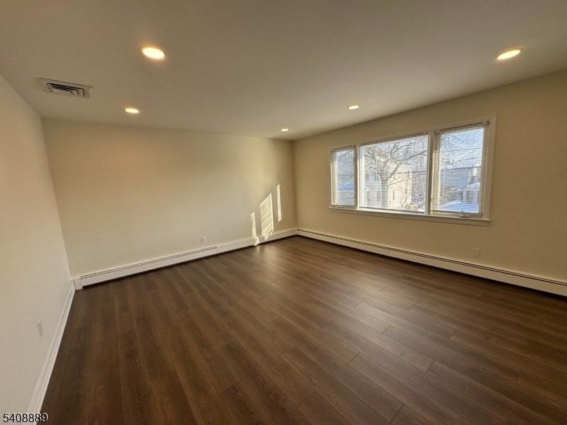 177 Falmouth Ave - Photo 4 of 10