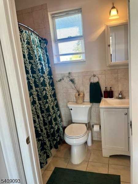 144 Franklin St - Photo 7 of 7