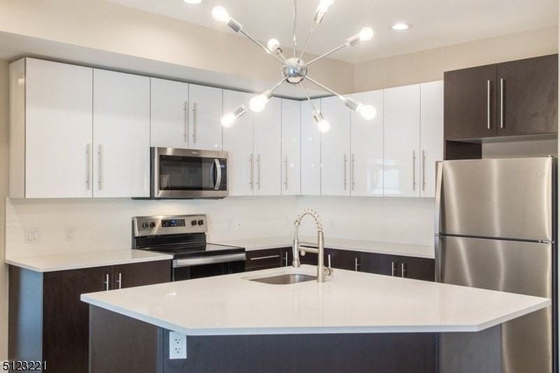 717 Preakness Ave - Photo 5 of 21