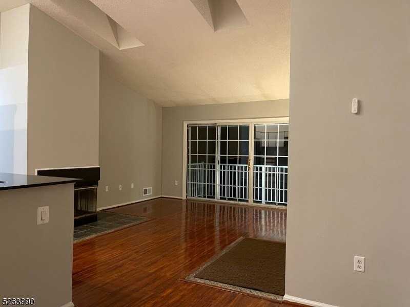 23 Chelsea Ct - Photo 4 of 17