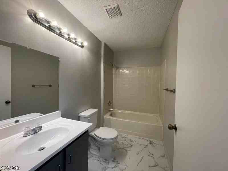 23 Chelsea Ct - Photo 7 of 17