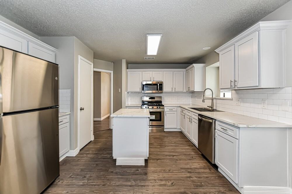 7410 Aberdeen Dr - Photo 7 of 16