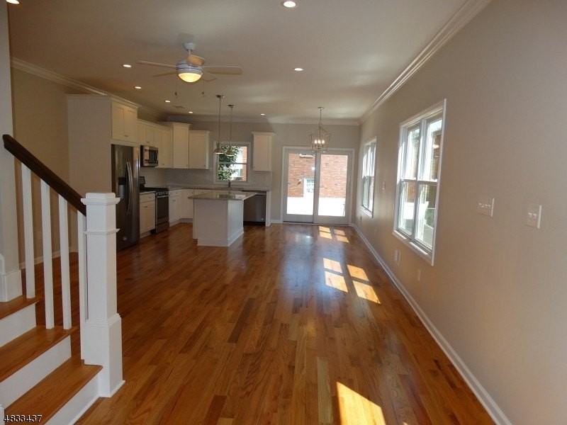 231 N 9th St #A - Photo 7 of 19