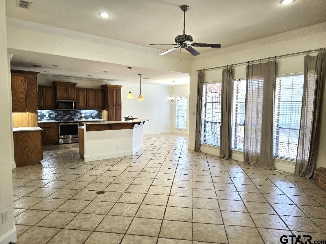 5603 Thomas Nelson Dr - Photo 3 of 18