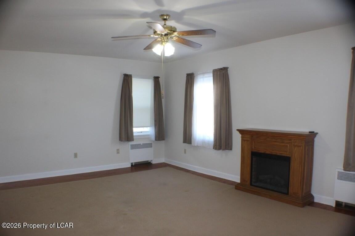 249 N Maple Ave - Photo 3 of 10