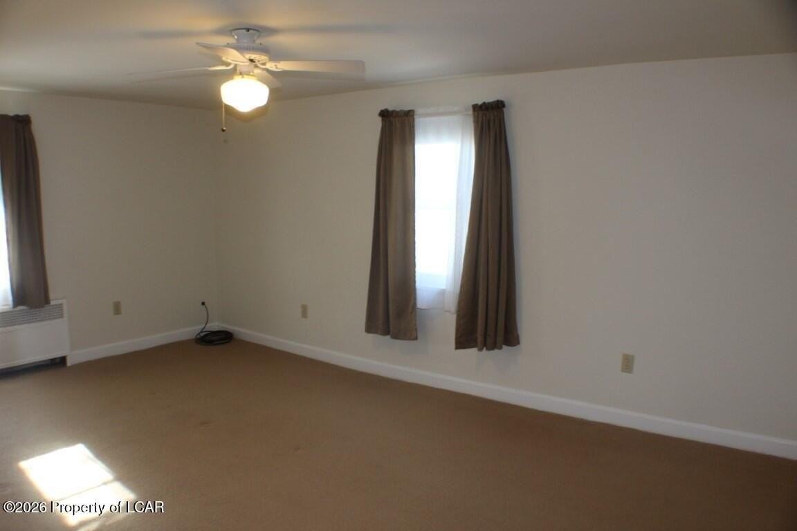 249 N Maple Ave - Photo 7 of 10