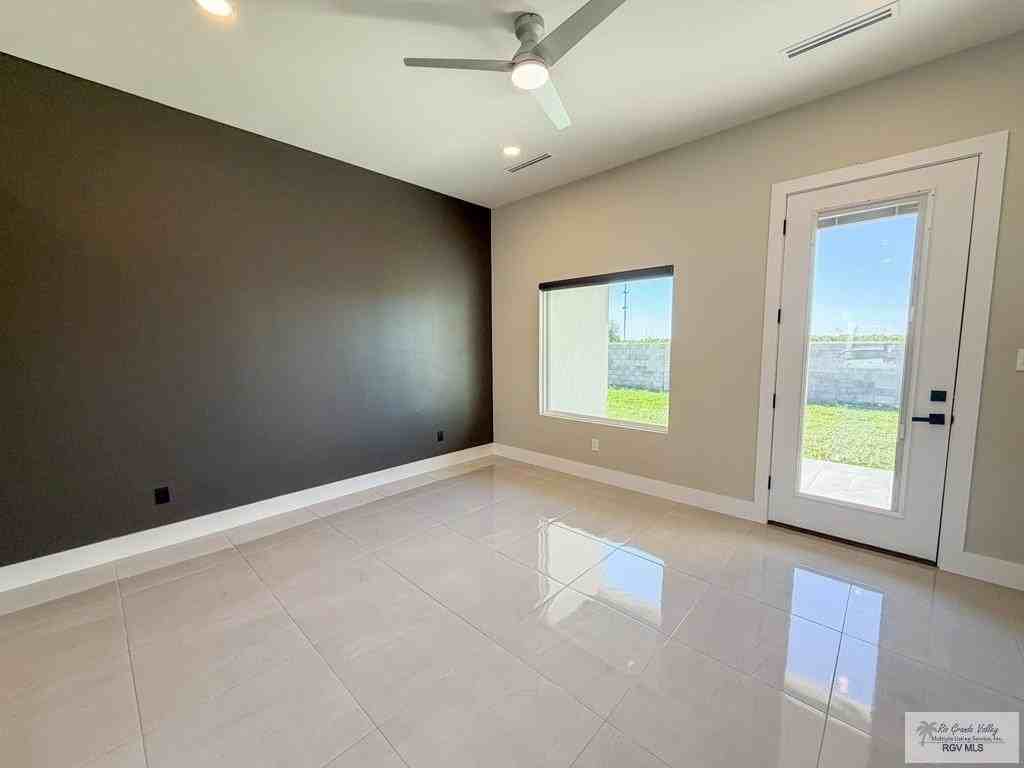 4501 Juniper Cir #B - Photo 6 of 21