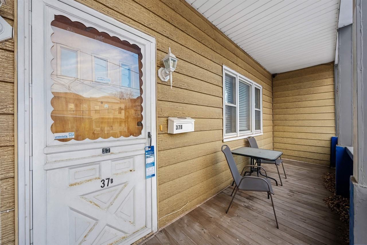 37 Pearsall Ave #2 - Photo 3 of 27