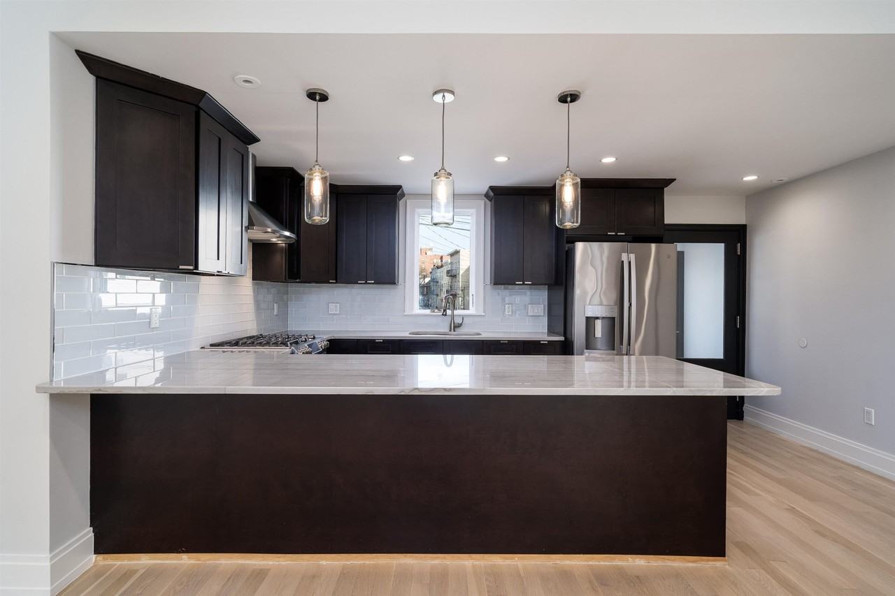 52 Ravine Ave - Photo 4 of 27