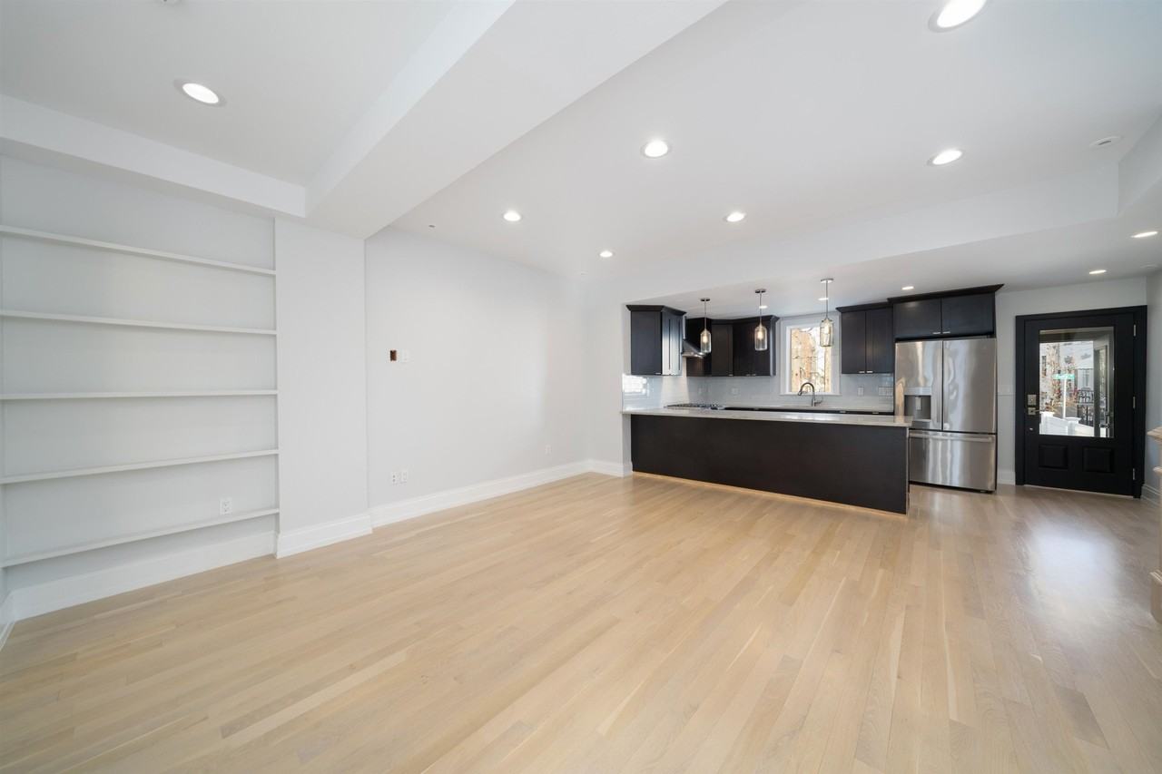 52 Ravine Ave - Photo 6 of 27