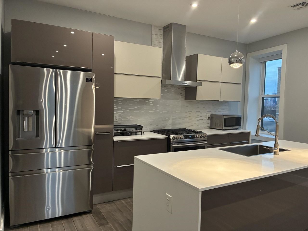 100 Oak St #3 - Photo 3 of 30