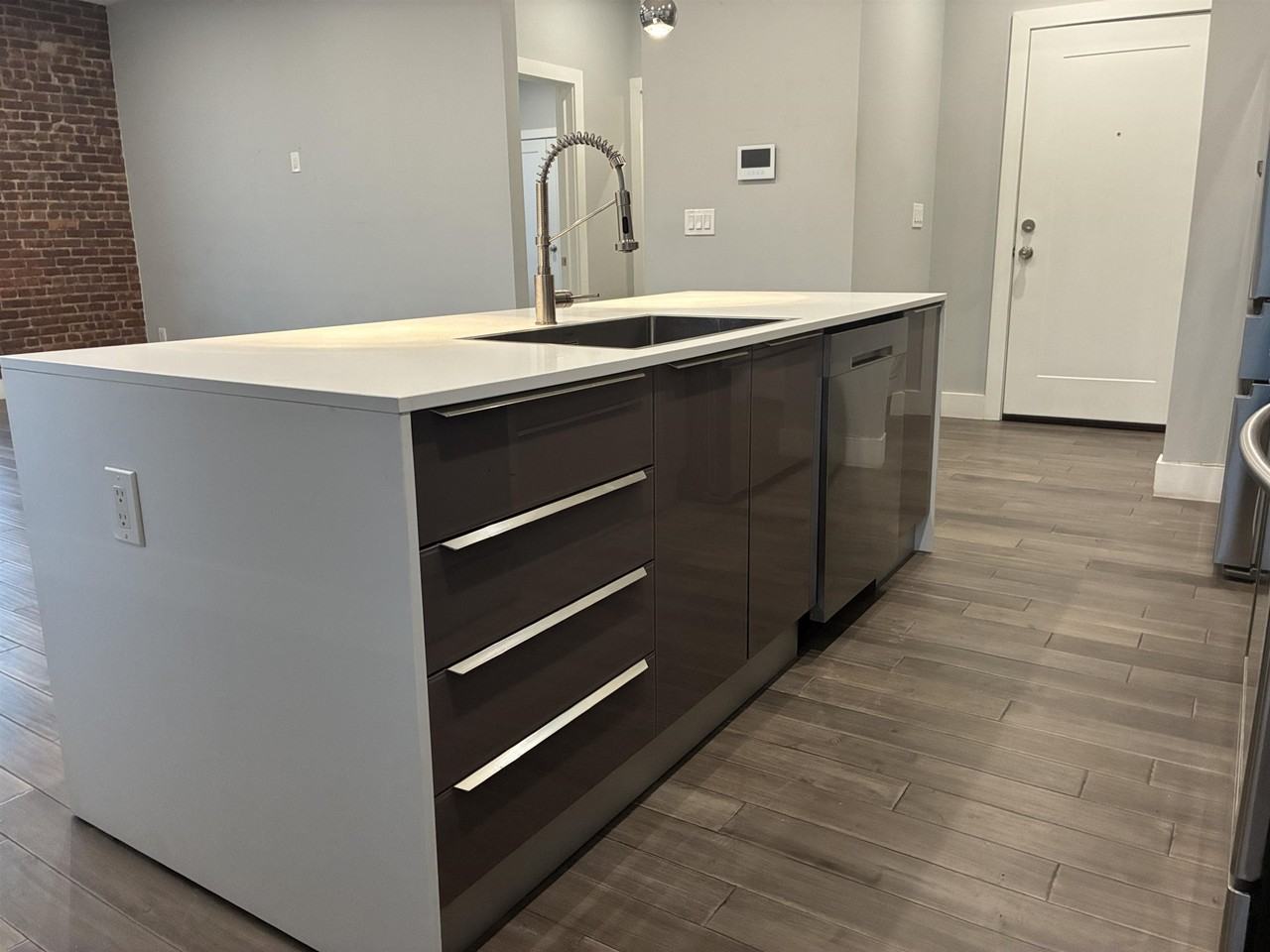 100 Oak St #3 - Photo 5 of 30