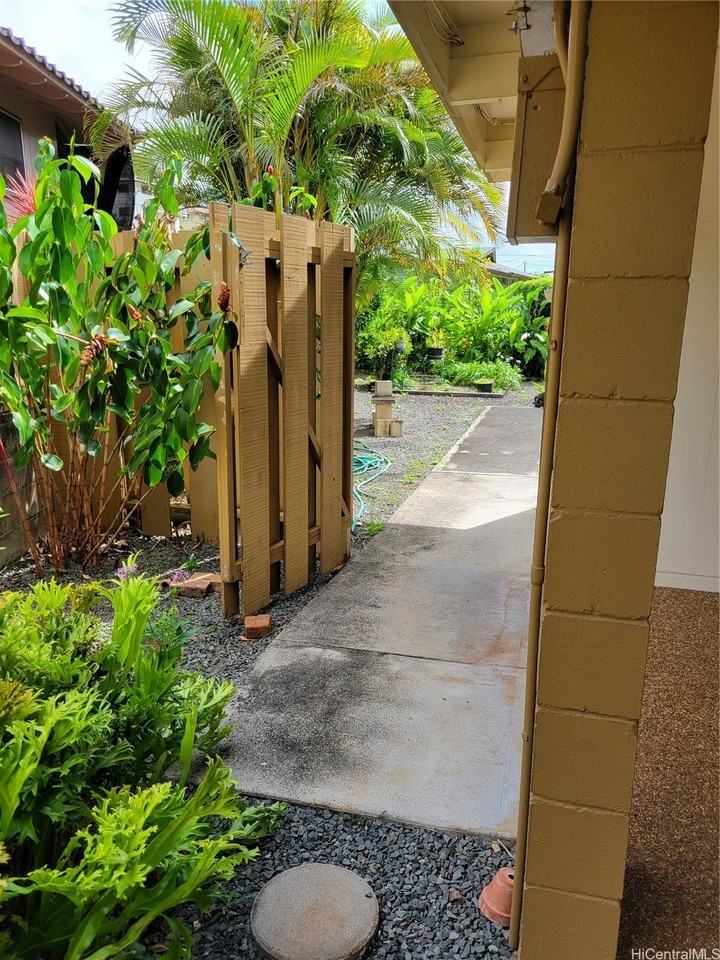 1835 Ala Aolani St Unit B #B - Photo 2 of 18