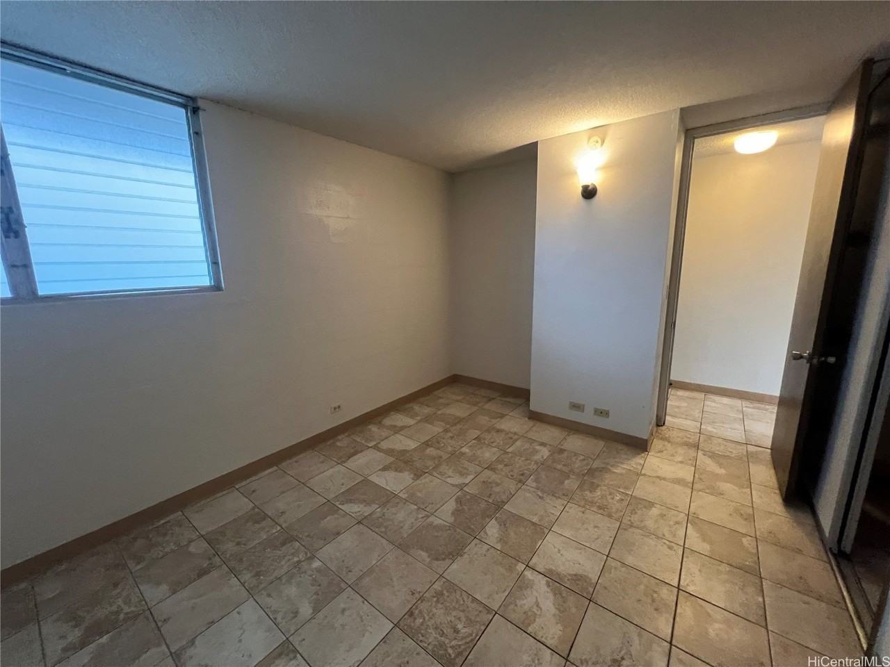 1545 Liona St Apt 401 #401 - Photo 6 of 9