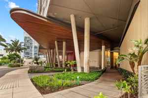 featured image of 1001 Queen St Apt 1403 #1403