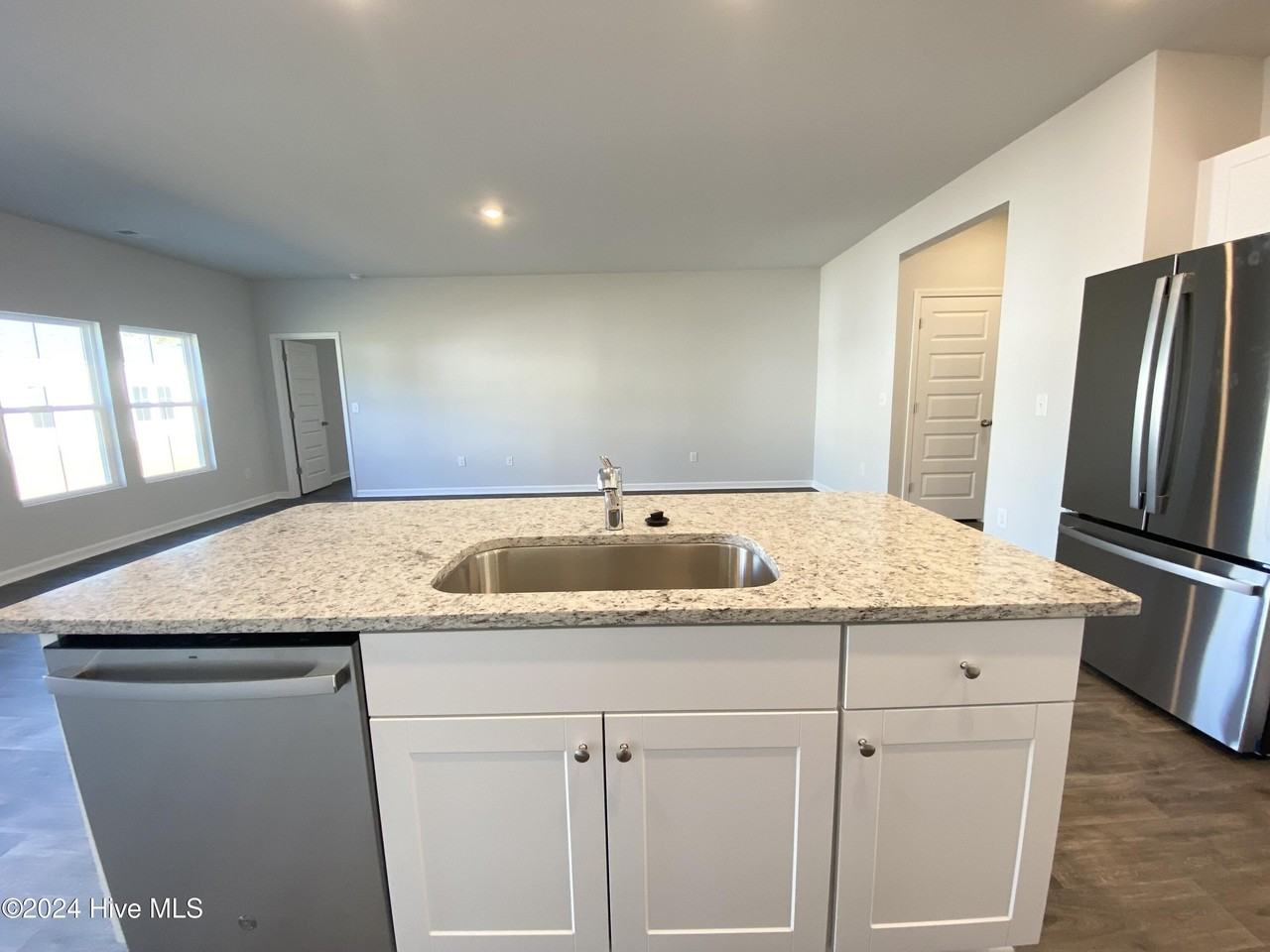 1052 Silverfish Pl Nw - Photo 7 of 28