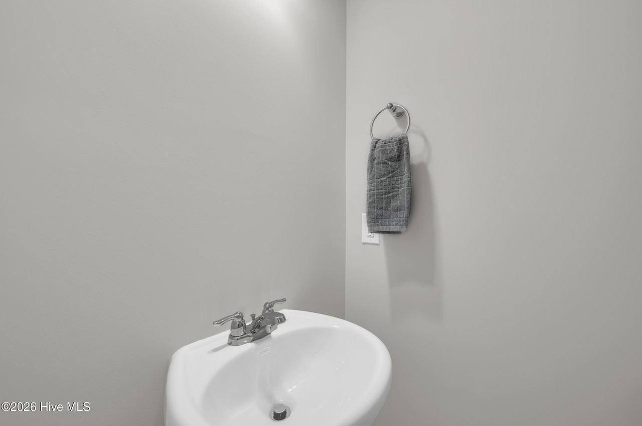 246 Arnette Dr #A - Photo 6 of 17