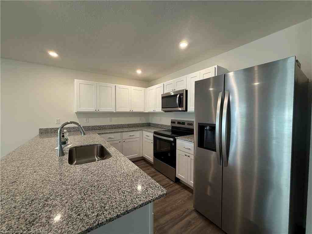 4245 Gerona Ave - Photo 3 of 12