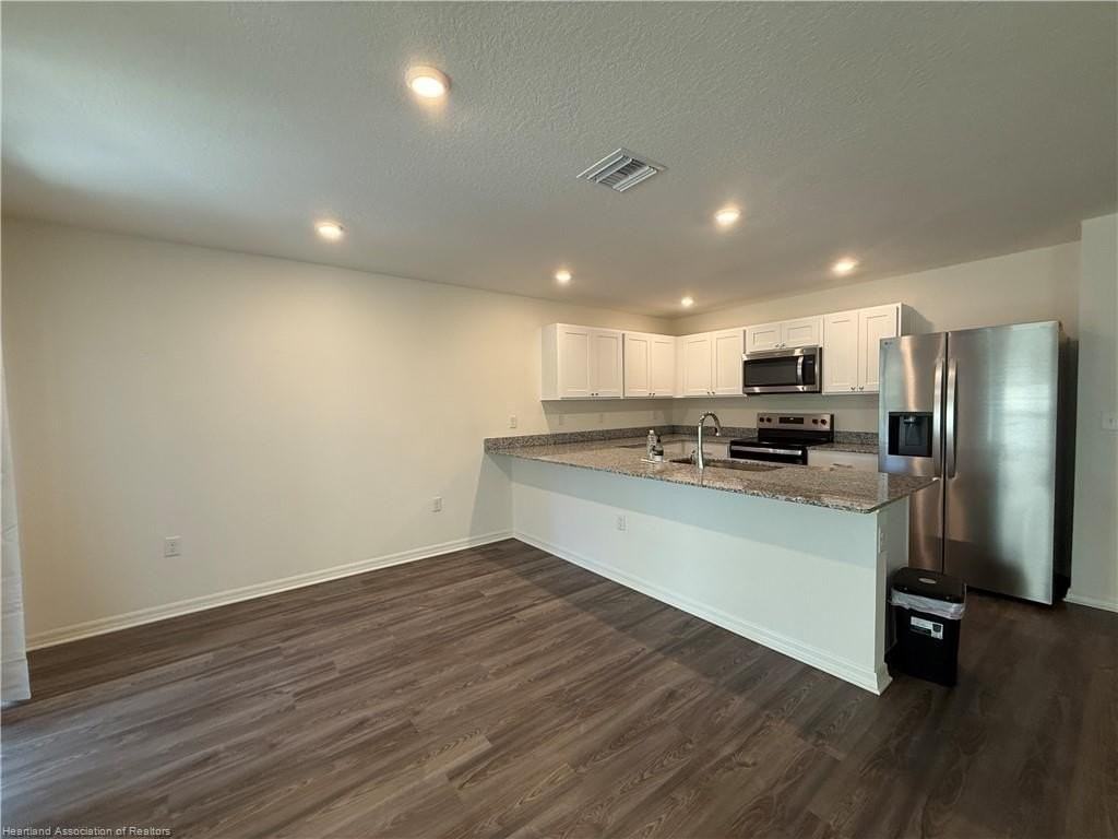 4245 Gerona Ave - Photo 4 of 12