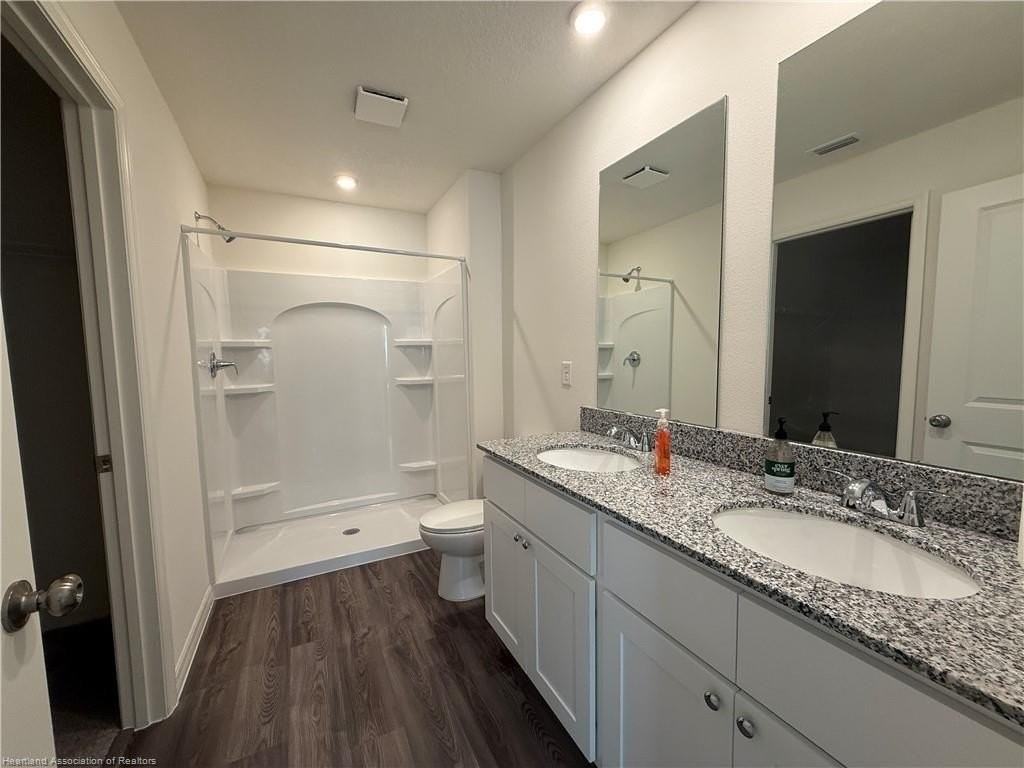 4245 Gerona Ave - Photo 7 of 12