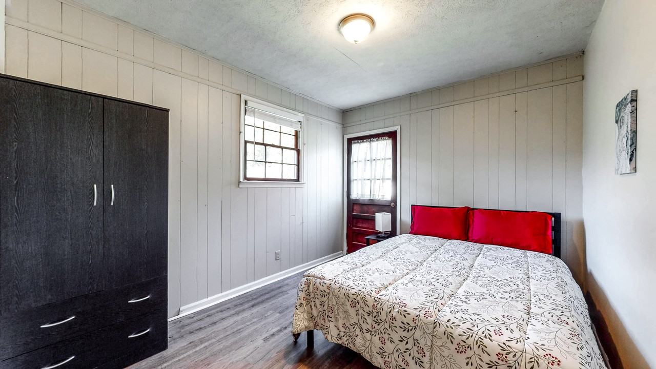 N Shelby Ln - Photo 7 of 11