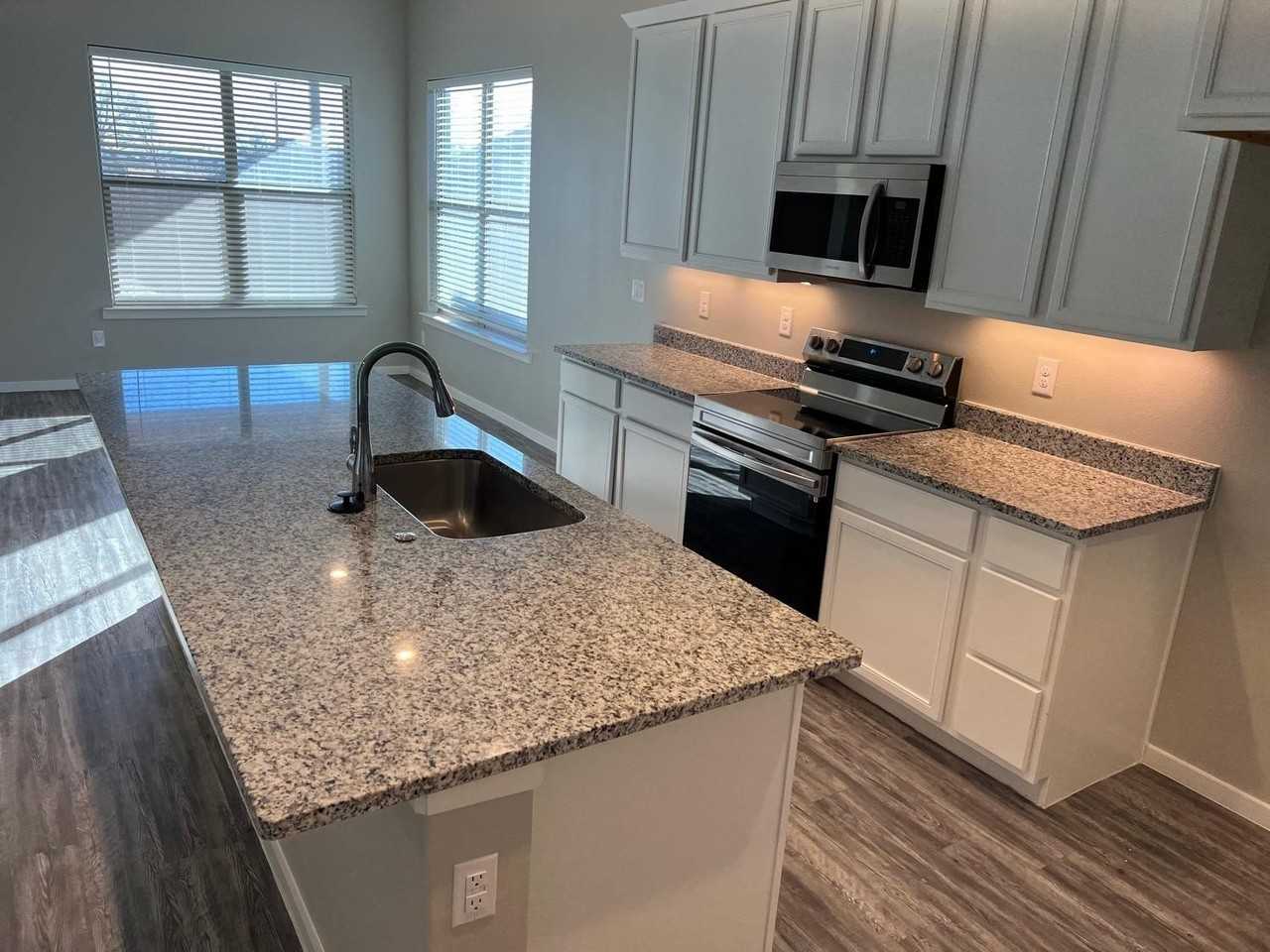 2018 Kenwood Ave - Photo 6 of 29