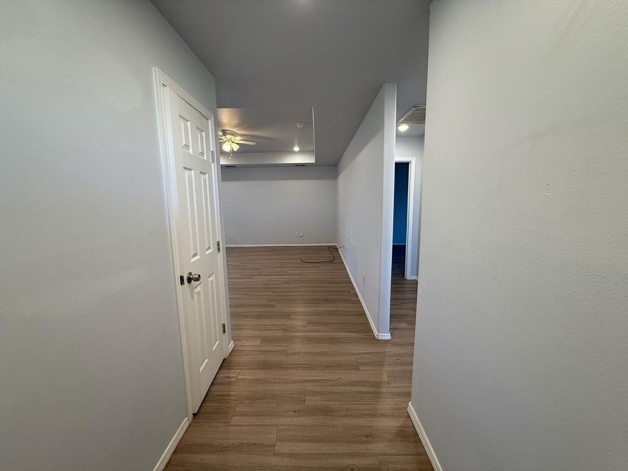 8429 10th Pl - Photo 3 of 36