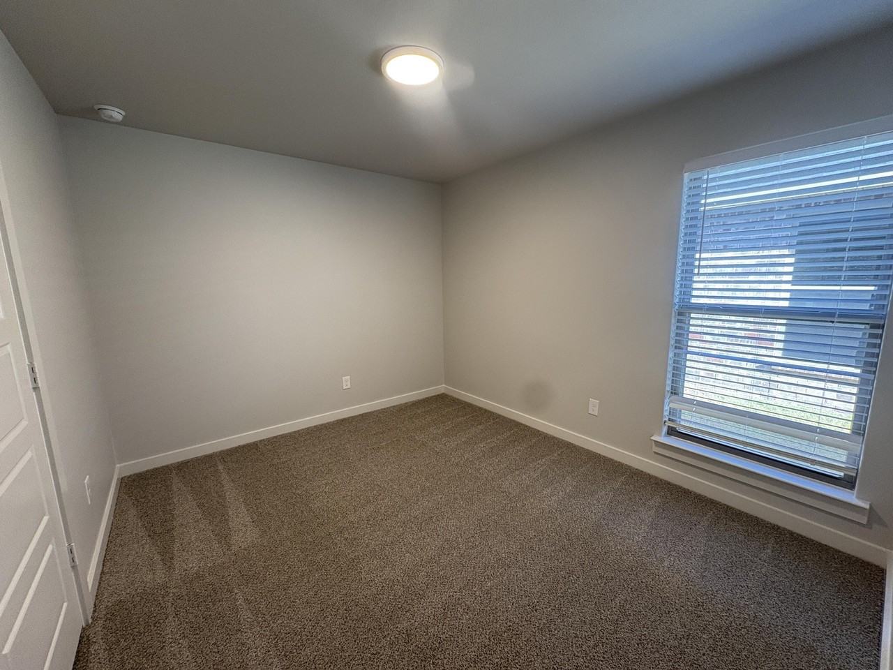 8607 29th St - Photo 5 of 21