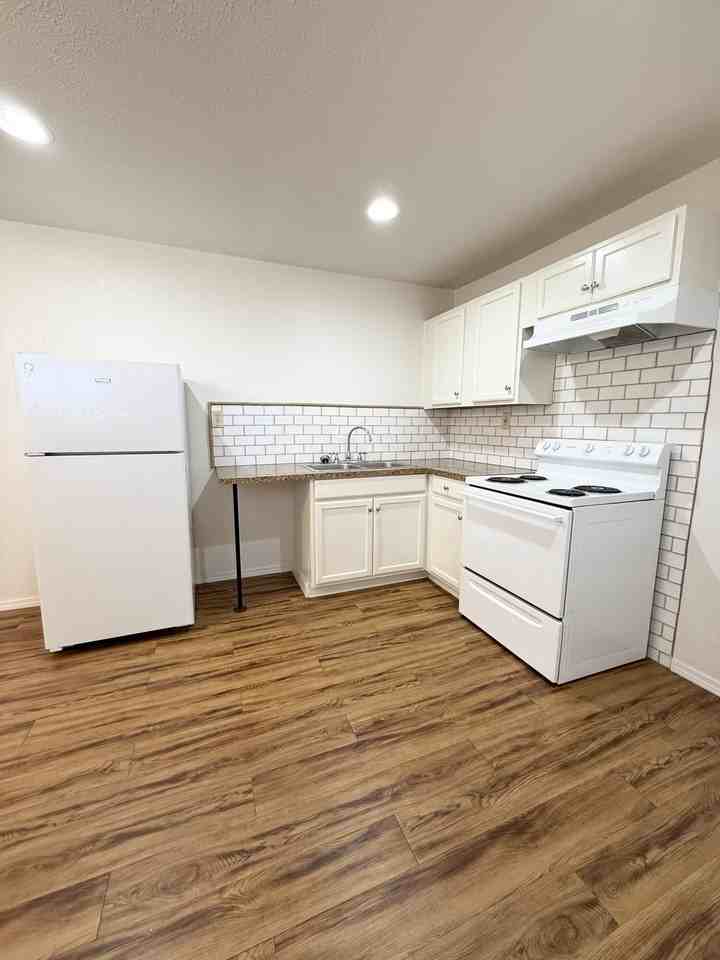 1912 25th St Unit C #C - Photo 5 of 9